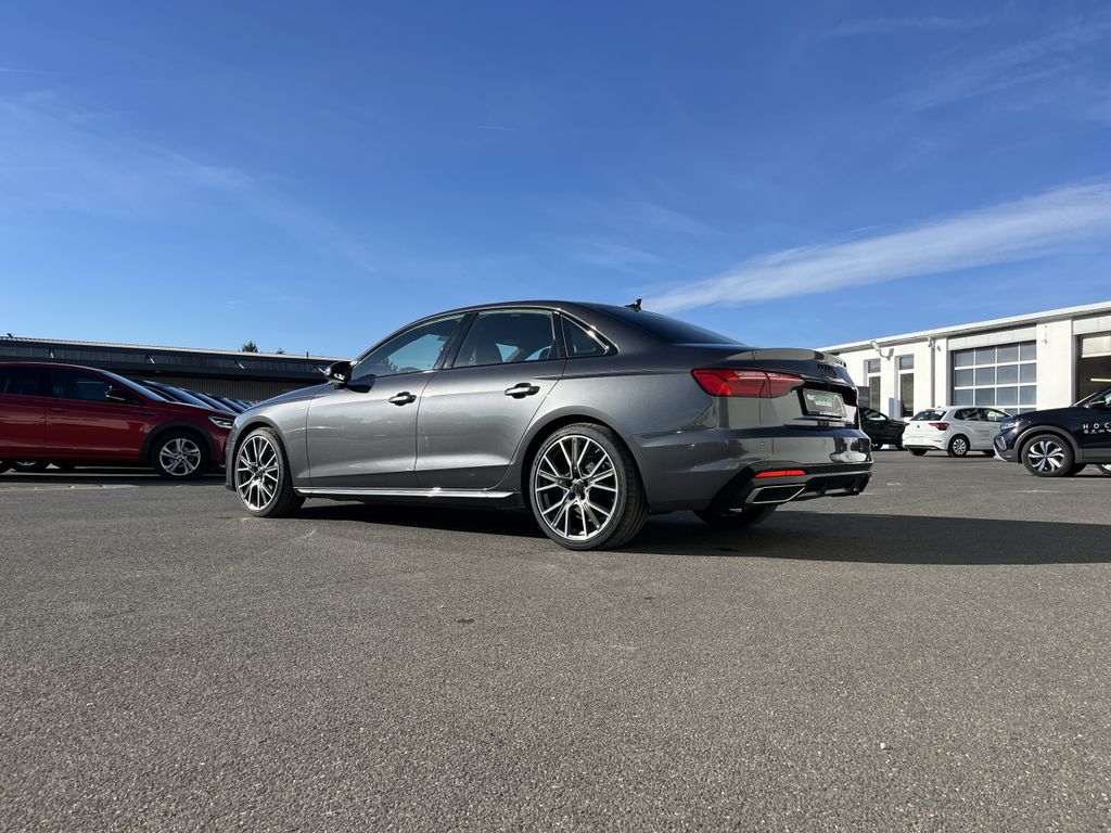 Audi A4 40 2.0 TFSI quattro S tronic S line 9