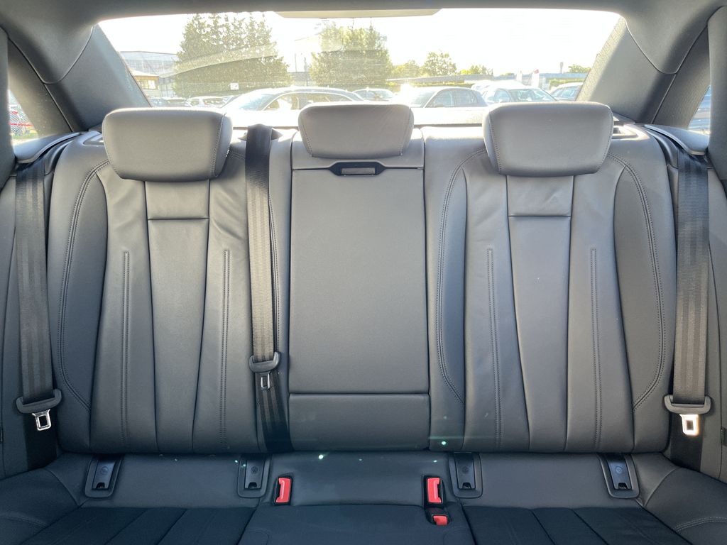 Audi A4 40 2.0 TFSI quattro S tronic S line 17
