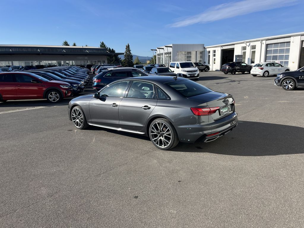 Audi A4 40 2.0 TFSI quattro S tronic S line 10