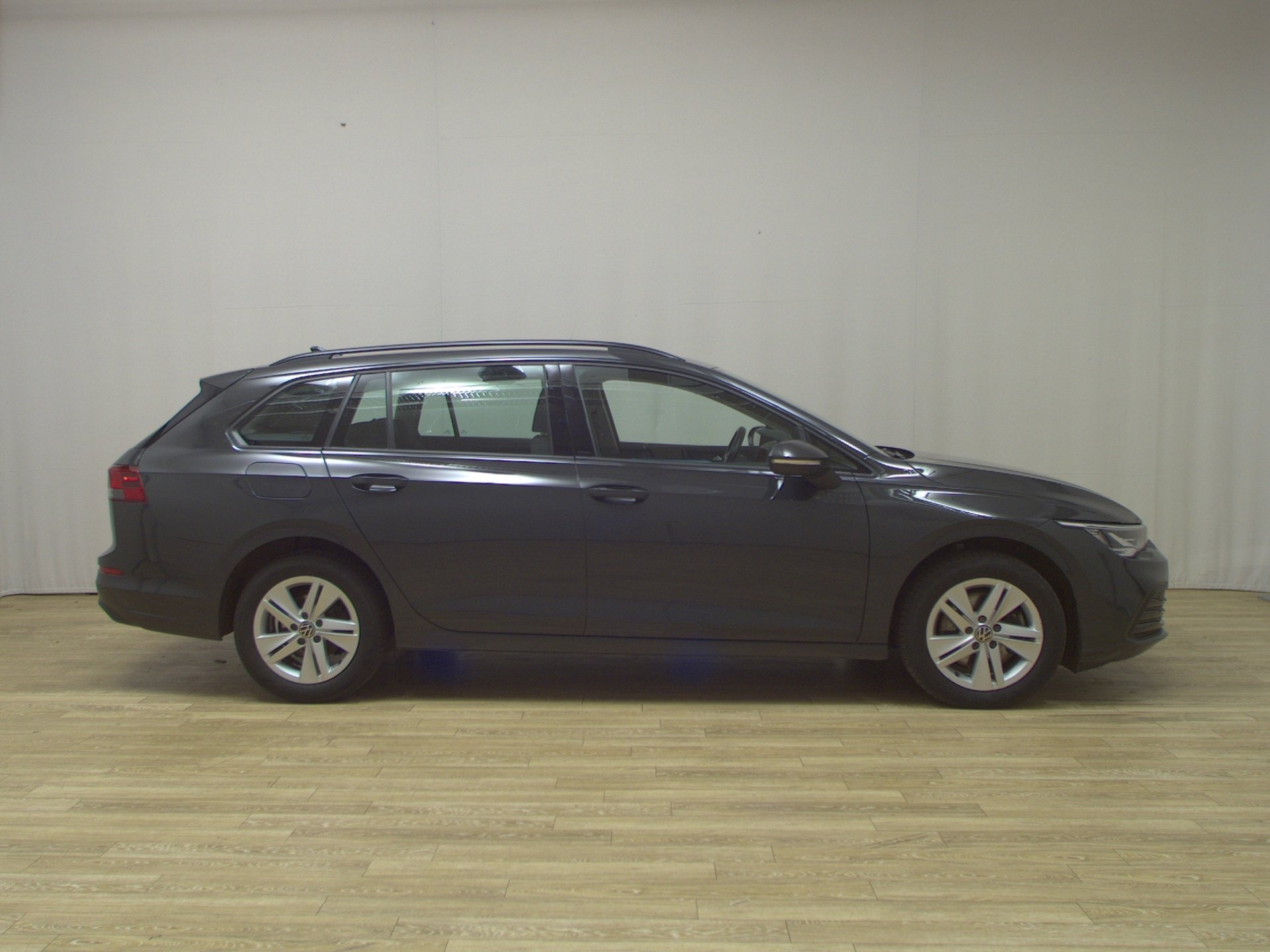 Volkswagen Golf-8 Var. 2.0 TDI Life Navi LED DC ACC Memory