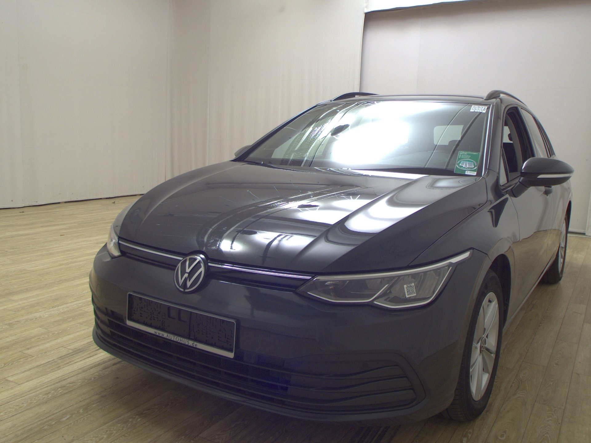 Volkswagen Golf-8 Var. 2.0 TDI Life Navi LED DC ACC Memory 2