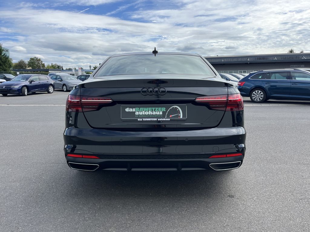 Audi A4 40 2.0 TDI quattro S tronic S line 9