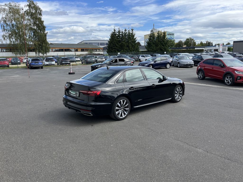Audi A4 40 2.0 TDI quattro S tronic S line 8