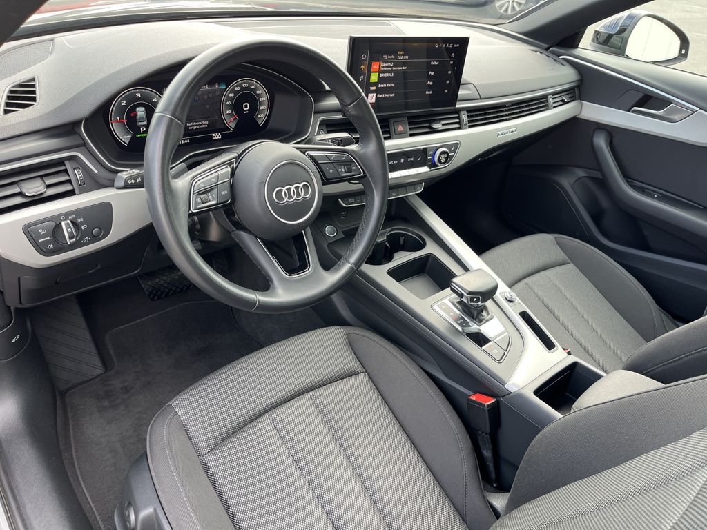 Audi A4 40 2.0 TDI quattro S tronic S line 12