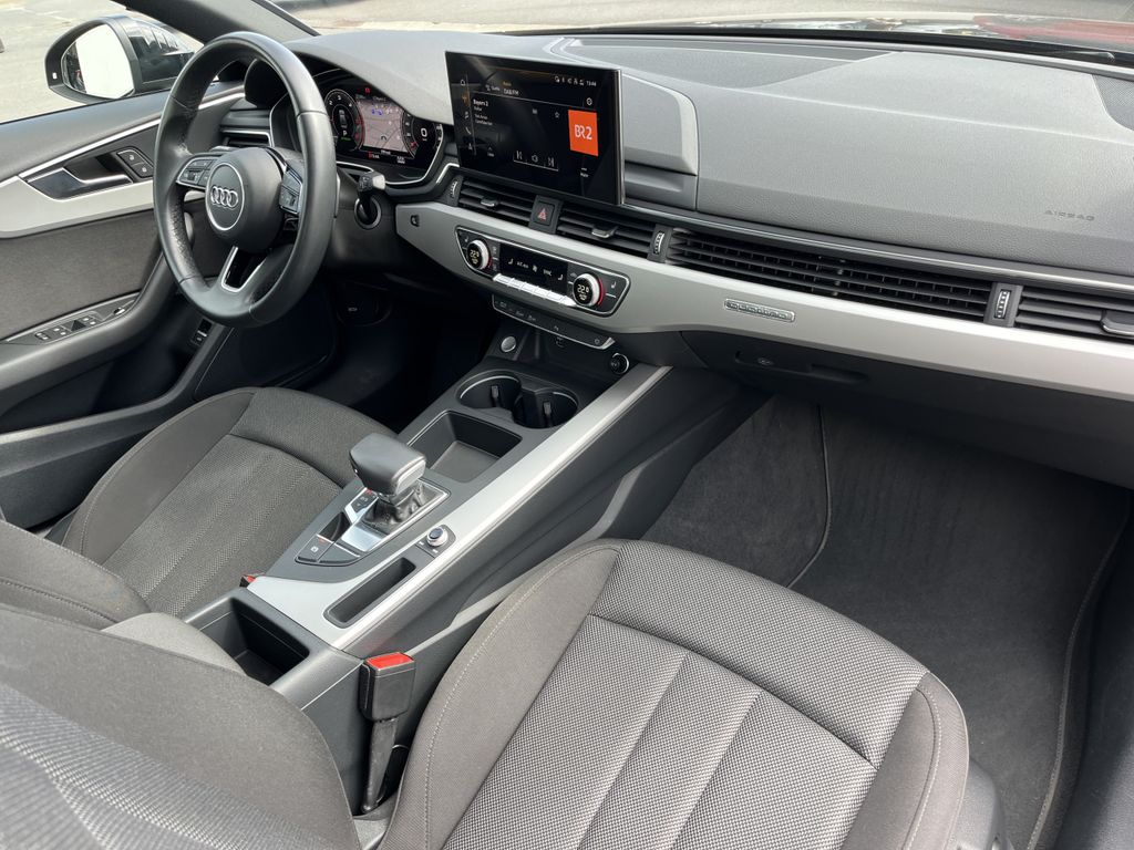 Audi A4 40 2.0 TDI quattro S tronic S line 14