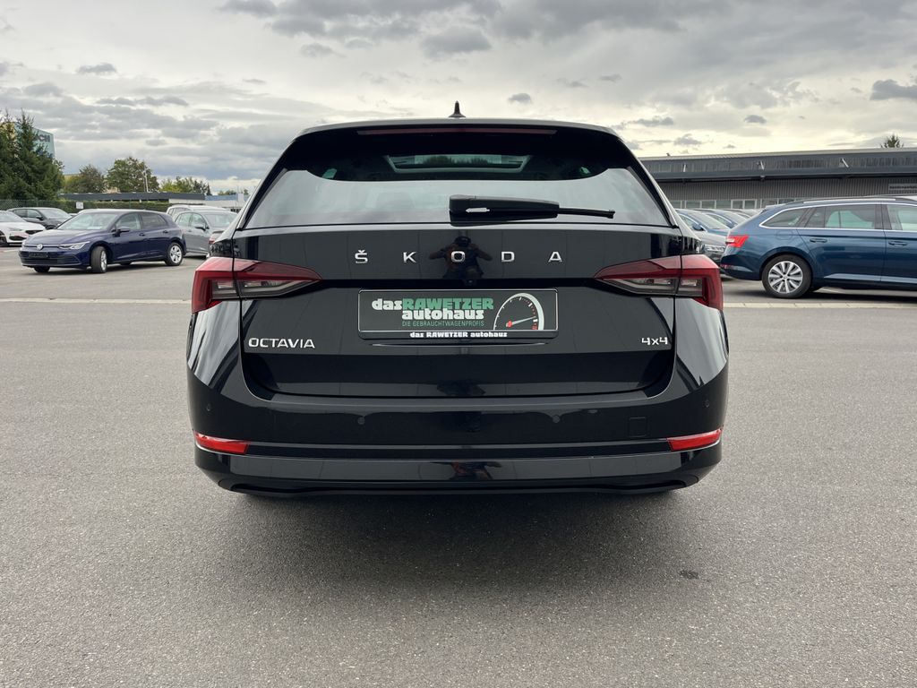 Skoda Octavia Combi 2.0 TDI 4x4 DSG Style 9