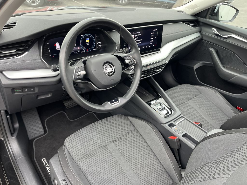 Skoda Octavia Combi 2.0 TDI 4x4 DSG Style 12
