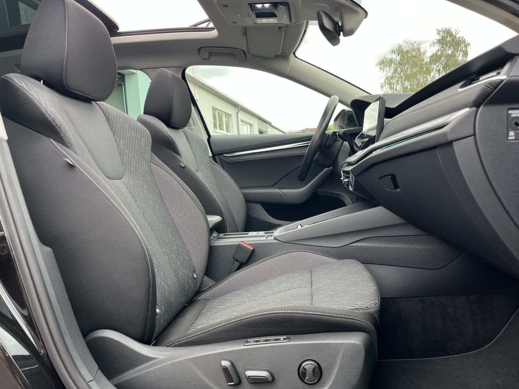 Skoda Octavia Combi 2.0 TDI 4x4 DSG Style 15