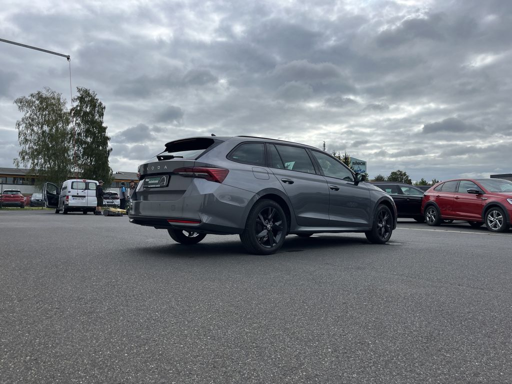 Skoda Octavia Combi 1.5 TSI DSG Blackline 7