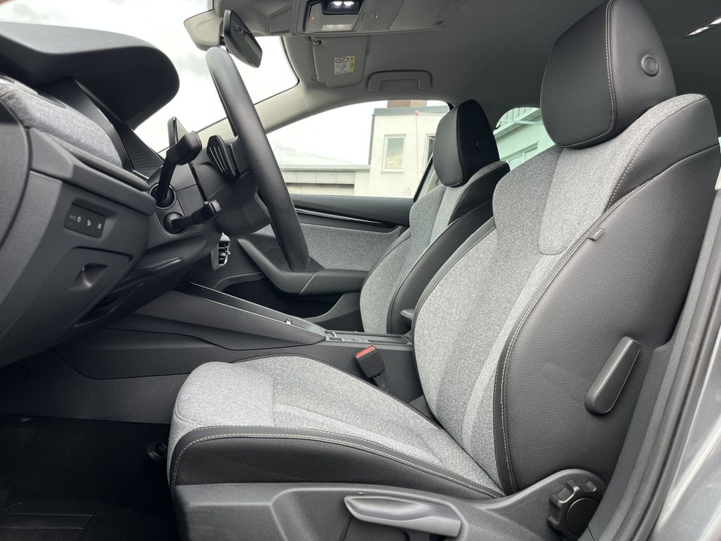 Skoda Octavia Combi 1.5 TSI DSG Blackline 13