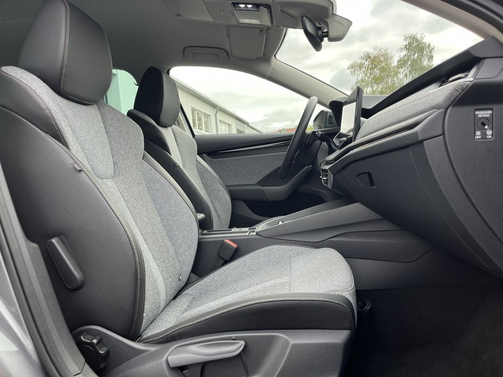 Skoda Octavia Combi 1.5 TSI DSG Blackline 15