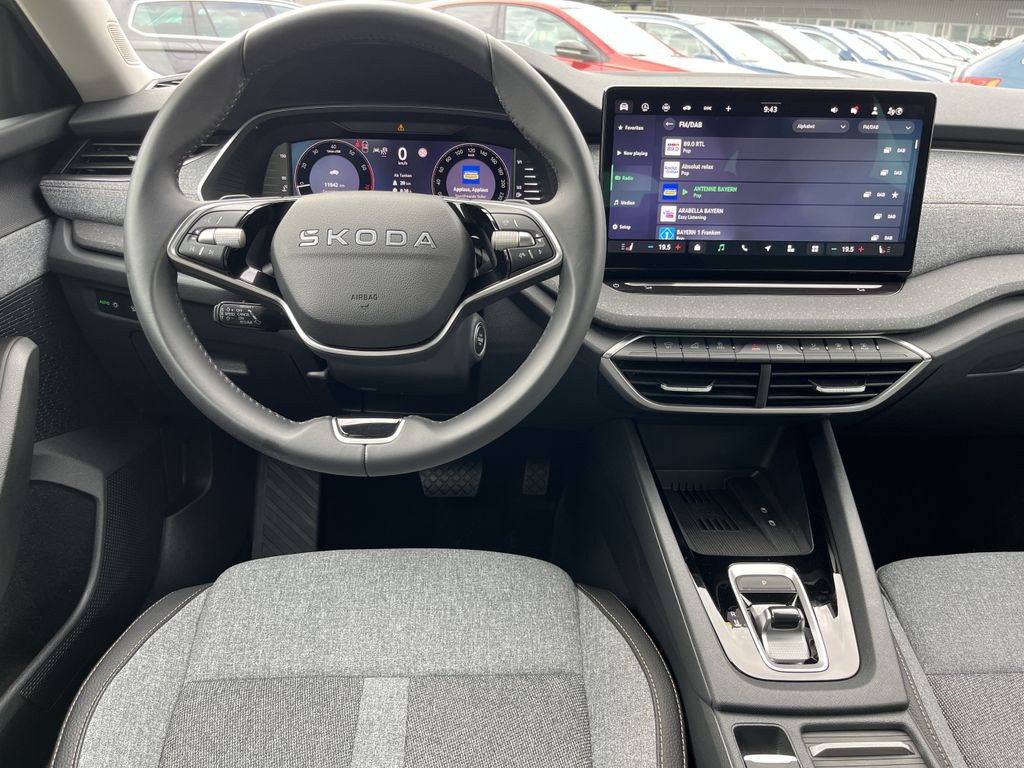 Skoda Octavia Combi 1.5 TSI DSG Blackline 16