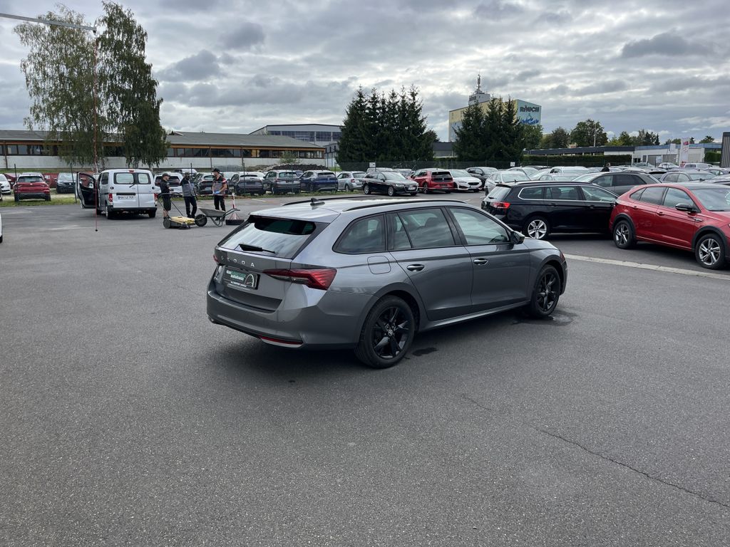 Skoda Octavia Combi 1.5 TSI DSG Blackline 8
