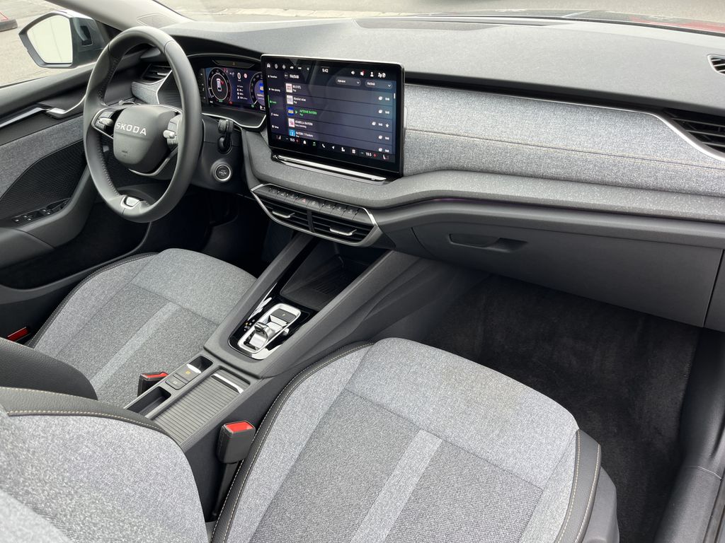 Skoda Octavia Combi 1.5 TSI DSG Blackline 14