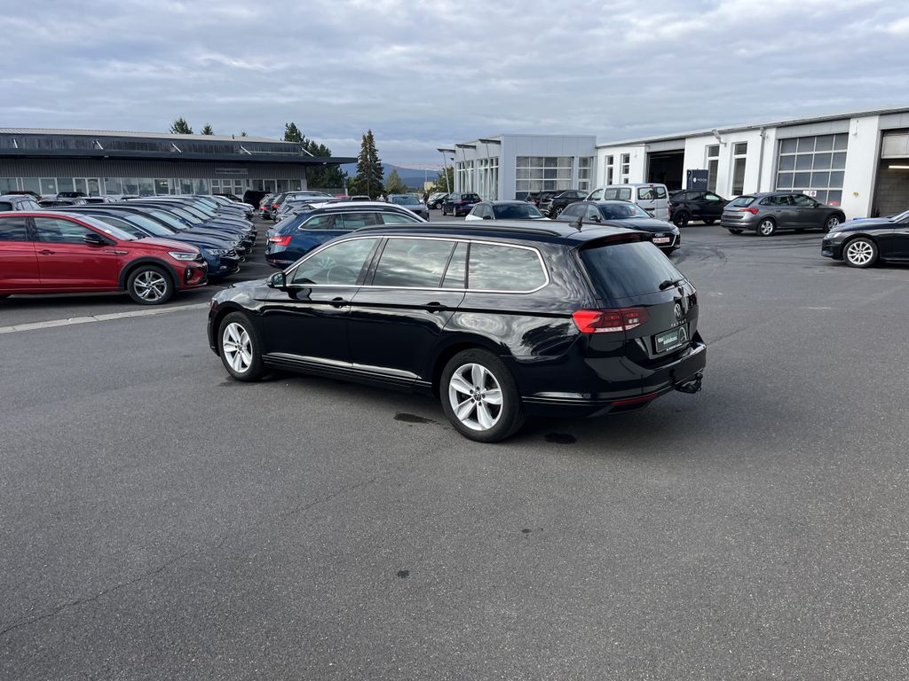 Volkswagen Passat Variant 2.0 TDI DSG Business 11