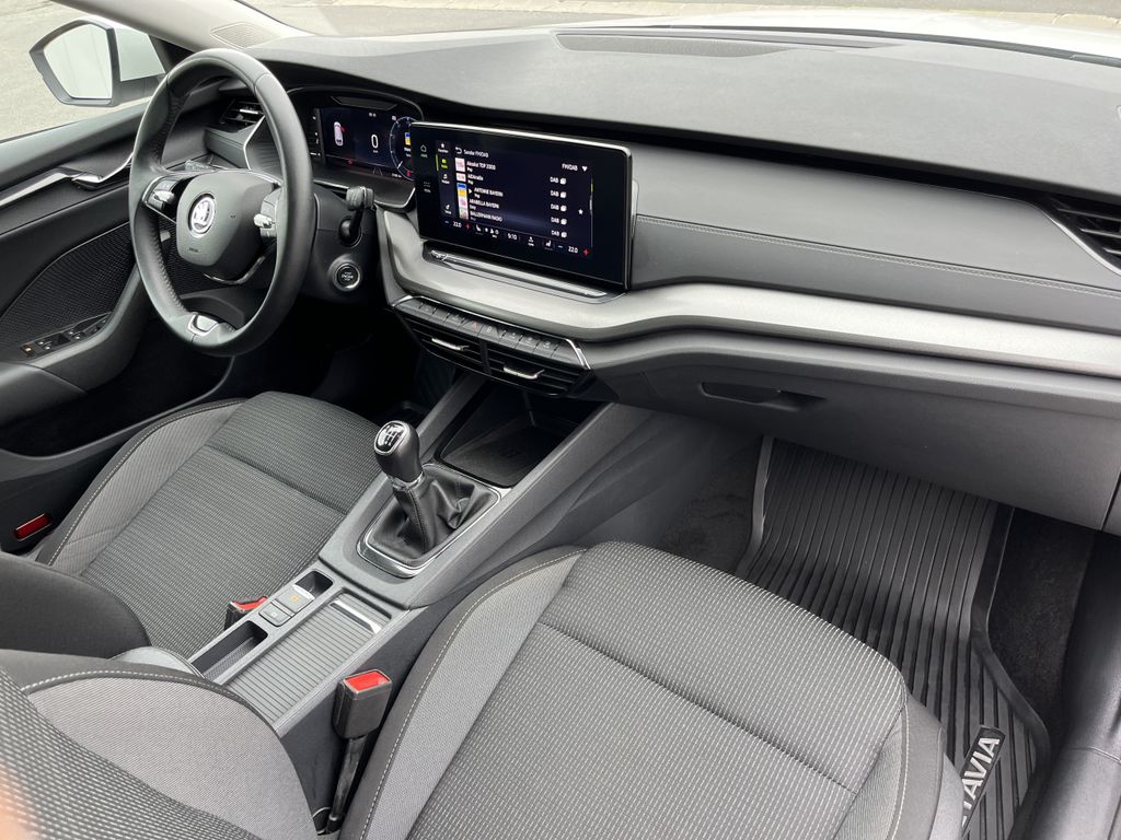 Skoda Octavia Combi 1.5 TSI Ambition 14