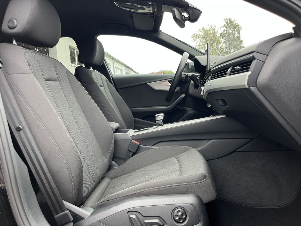 Audi A4 Avant 2.0 TFSI quattro Blackline S-Line Optik 15