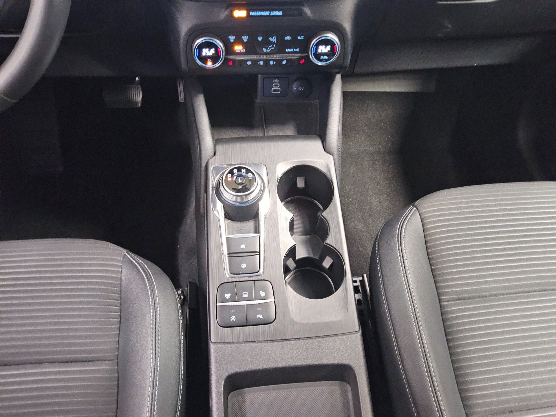 Ford Kuga 2.0 EB Titanium X Navi LED DigiTacho HuD 6