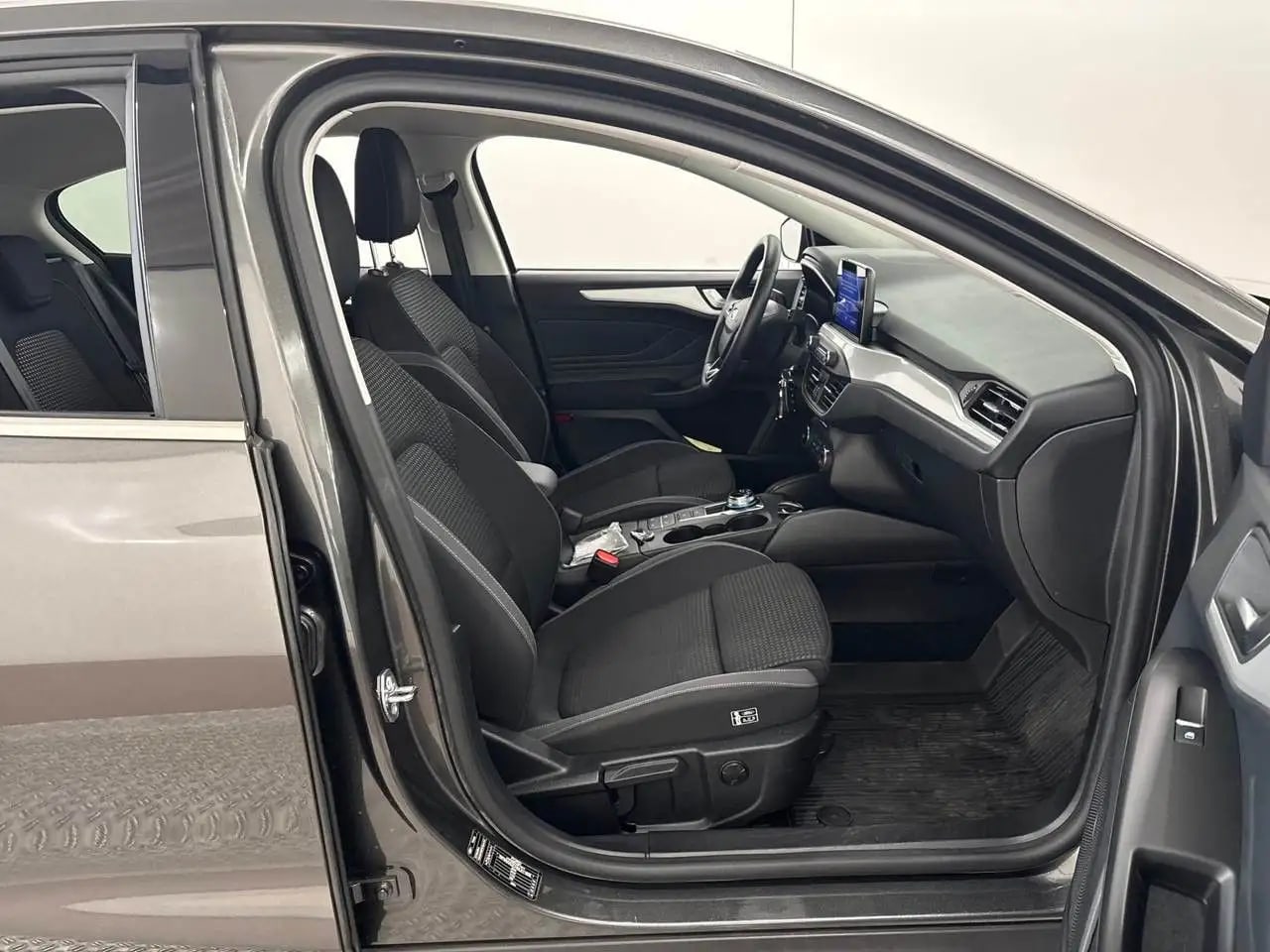 Ford Focus Lim. CoolConnect Kamera*LED*Navi*LM*DAB 7