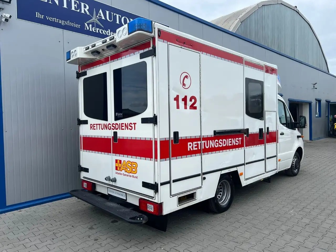 Mercedes-Benz Sprinter 519 KRANKENWAGEN AUTOMATIK KLIMA LED 7