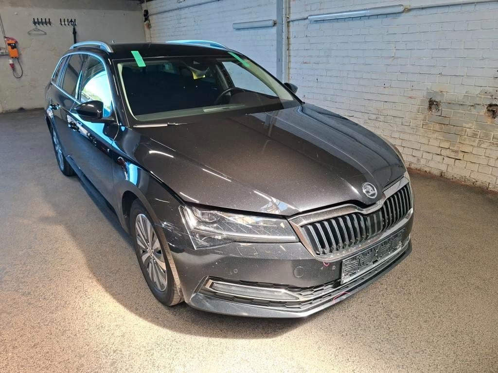 Skoda Superb 2.0 2023 2