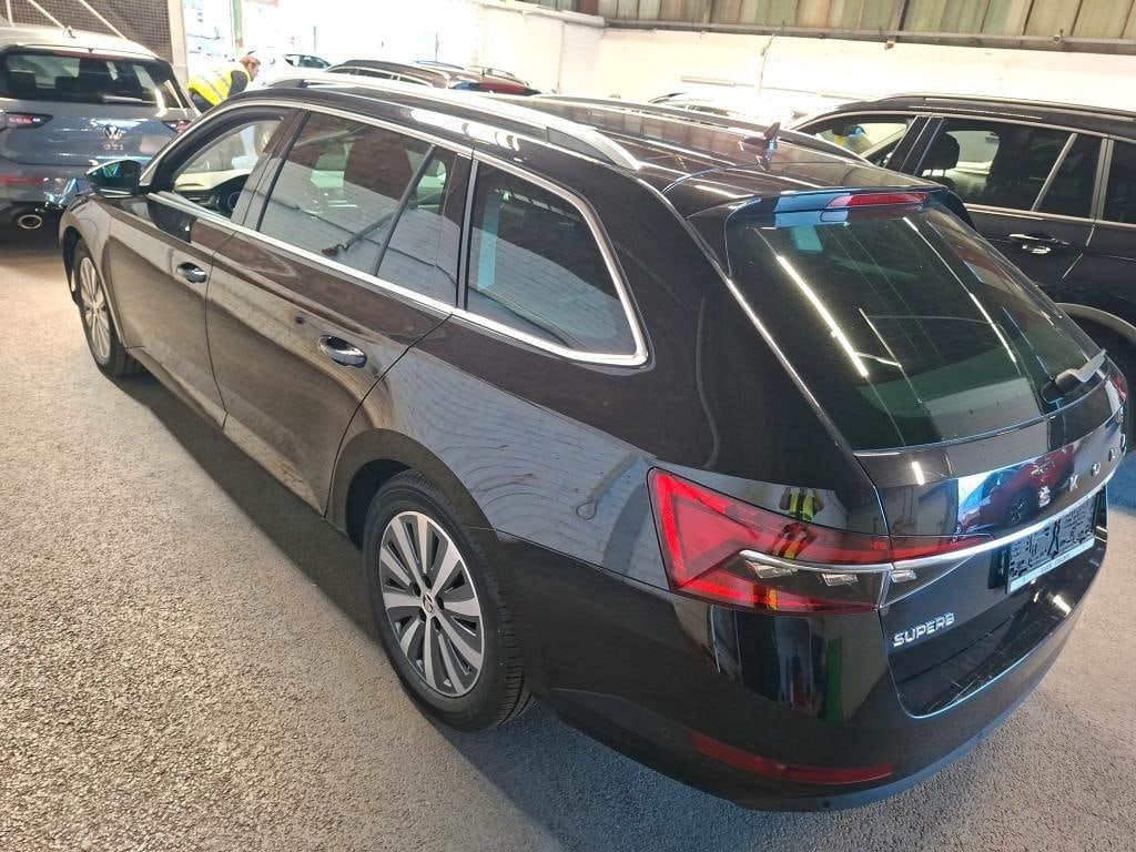 Skoda Superb 2.0 2023 3