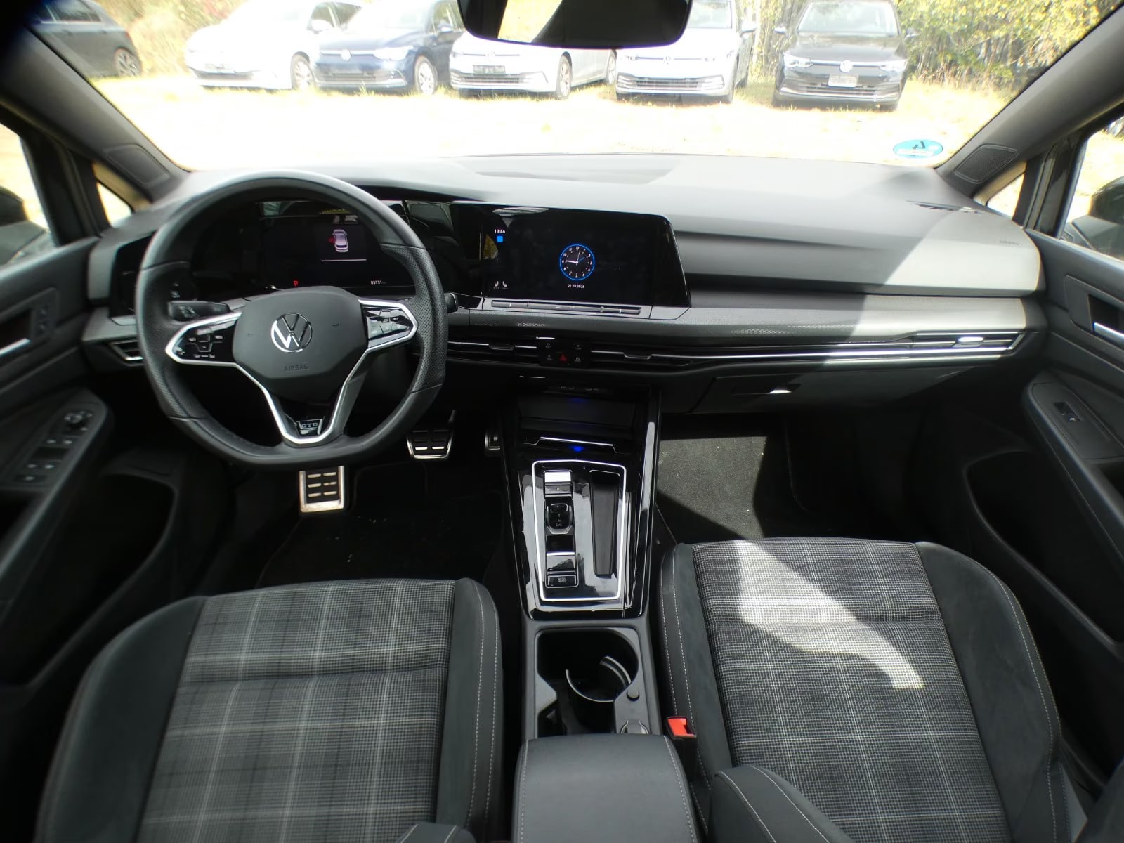Volkswagen Golf 2.0 2024 9