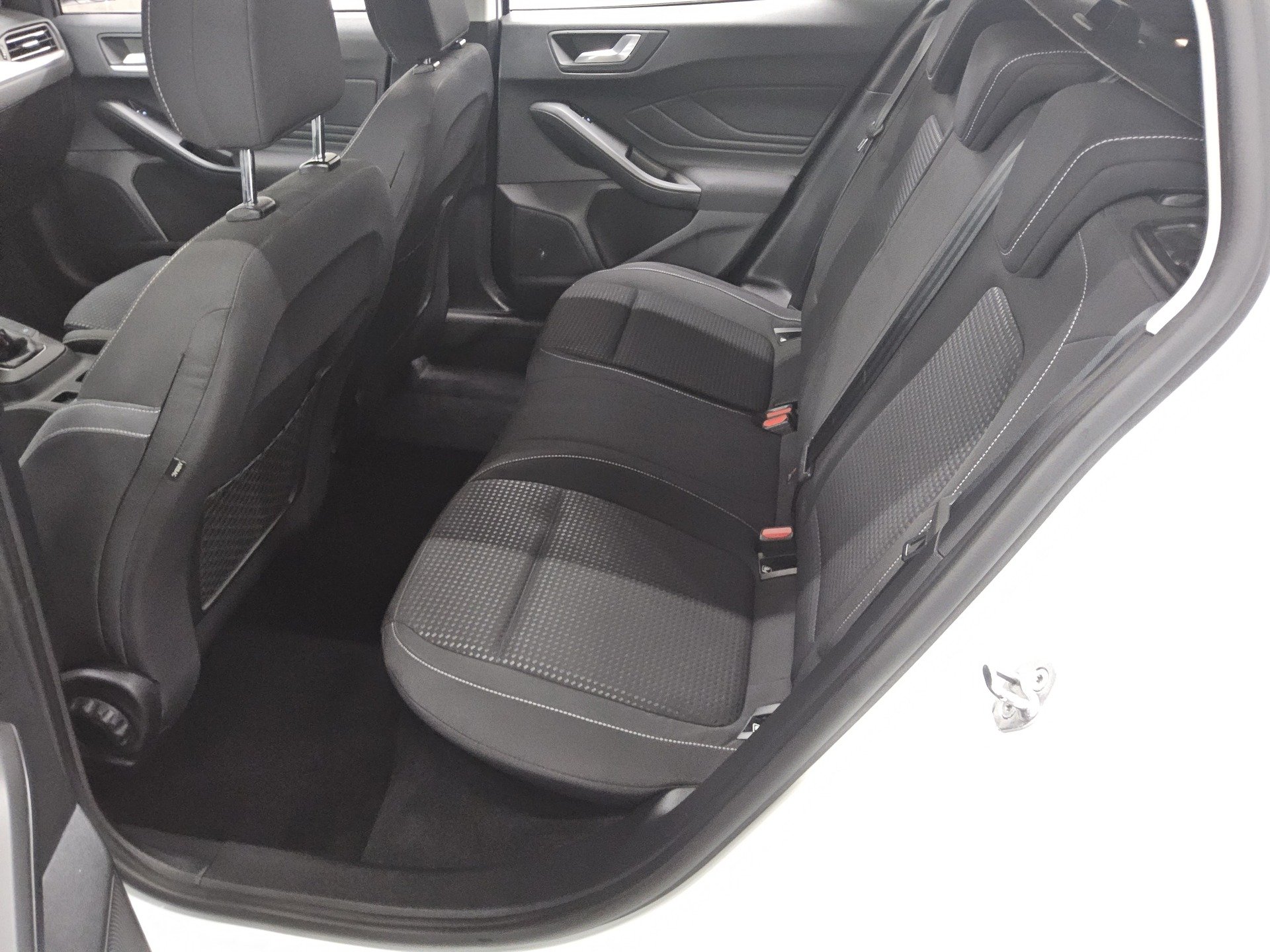 Ford Focus Turnier 1.0 EB Cool&Connect Navi Shz PDC 12