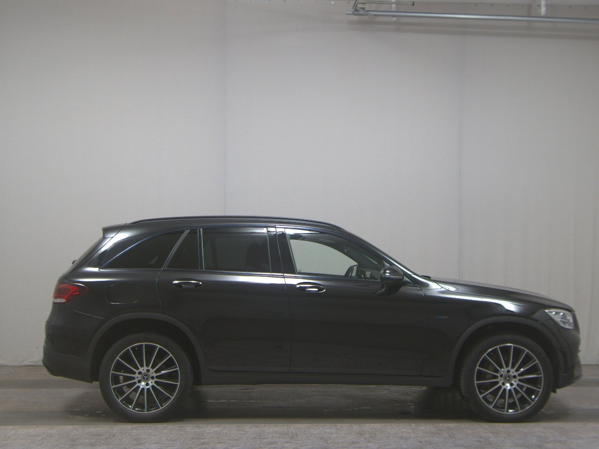 Mercedes-Benz GLC 300 e 4M AMG-Line Navi LED Ambiente