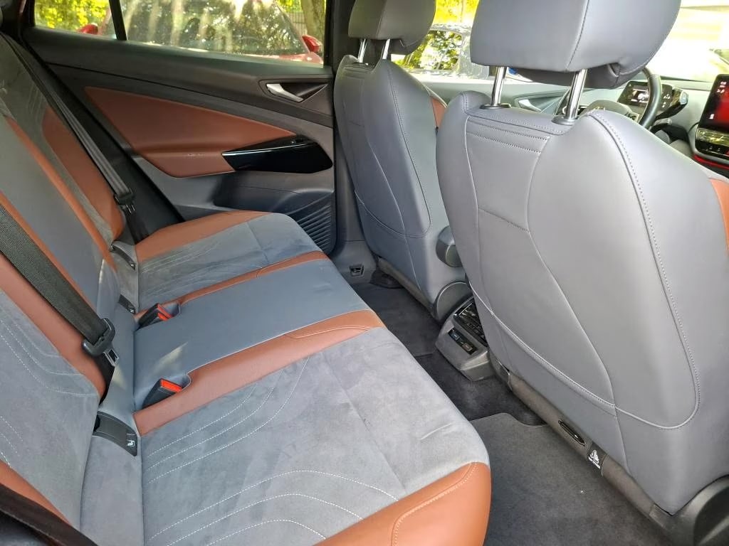 Volkswagen ID.4 2020 6