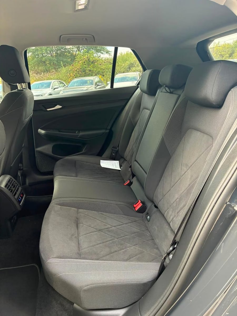 Volkswagen Golf 2.0 2024 11