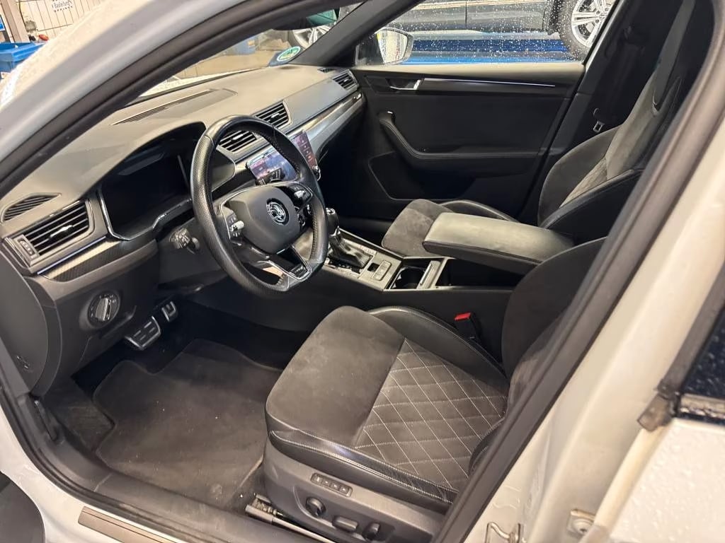 Skoda Superb 2.0 2022 5