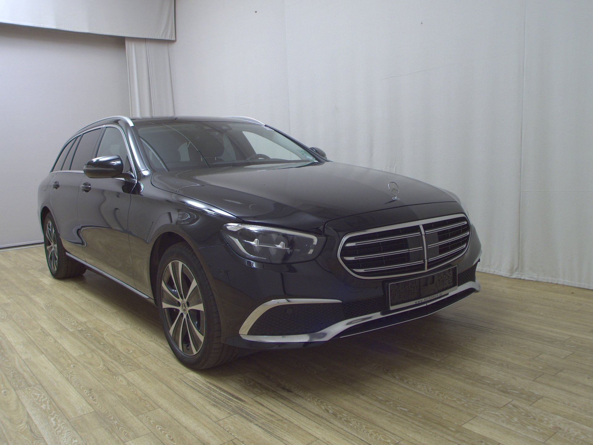 Mercedes-Benz E 300 T de 4M Exclusive T-Leder Navi LED RfK AHK 3