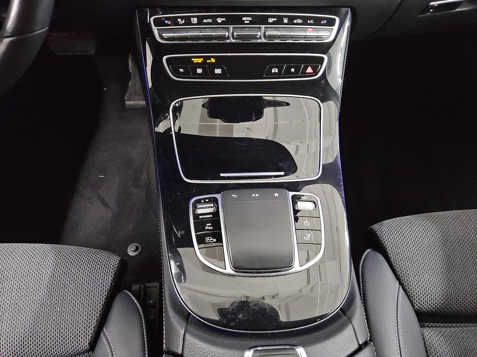 Mercedes-Benz E 300 T de 4M Exclusive T-Leder Navi LED RfK AHK 6