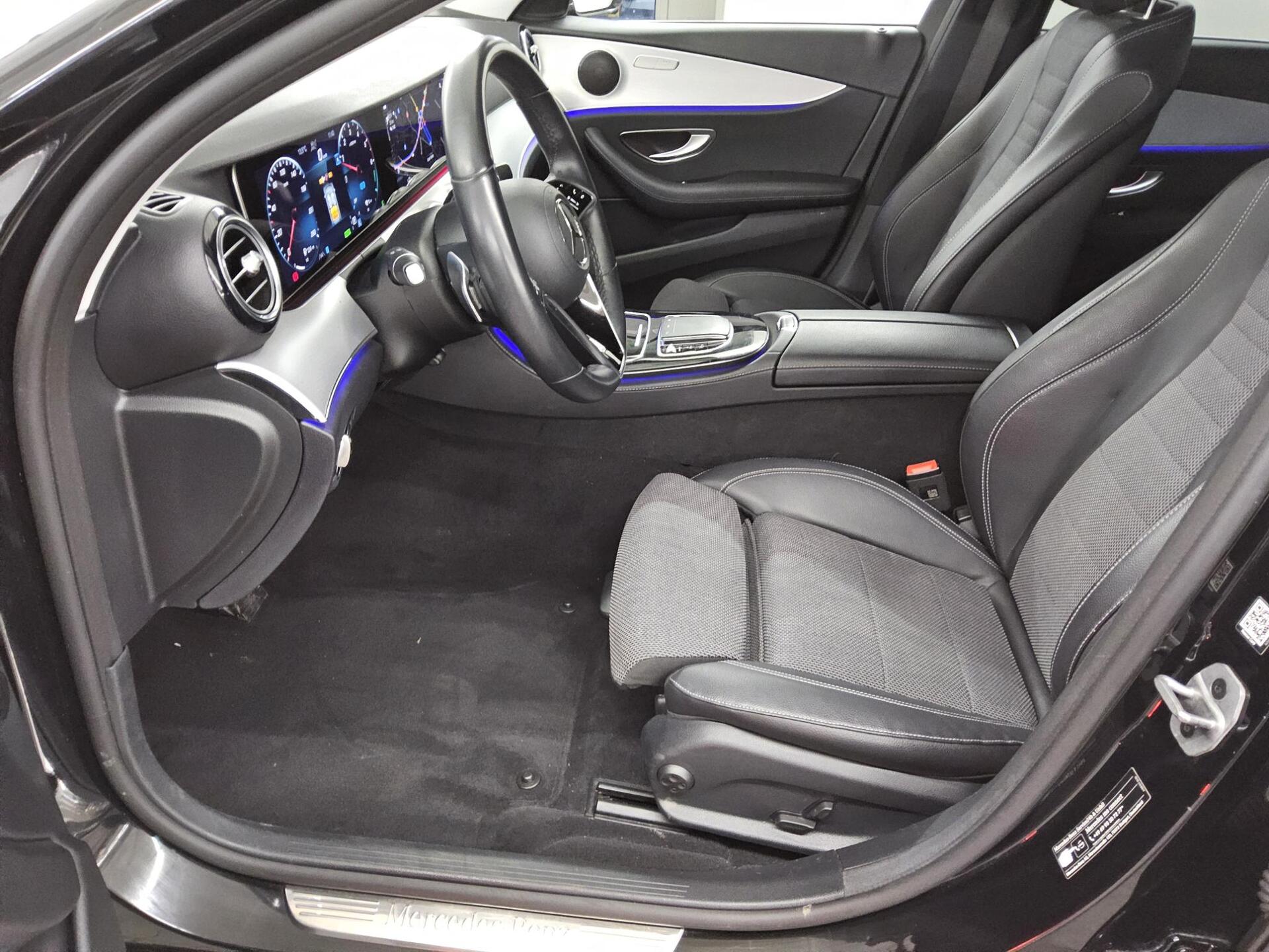 Mercedes-Benz E 300 T de 4M Exclusive T-Leder Navi LED RfK AHK 9