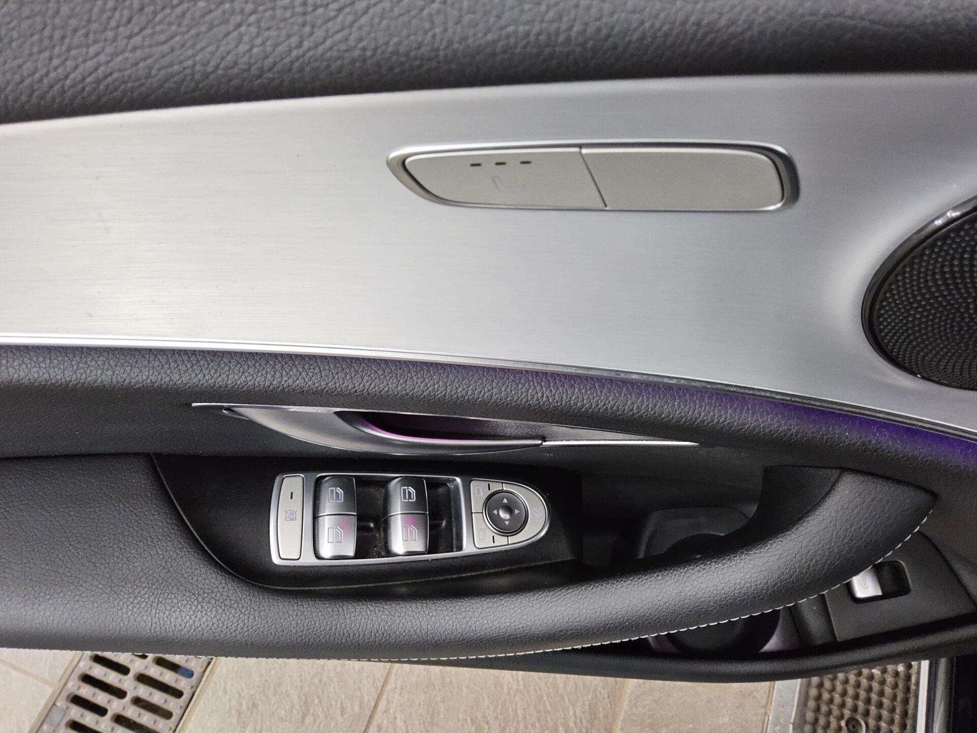 Mercedes-Benz E 300 T de 4M Exclusive T-Leder Navi LED RfK AHK 10
