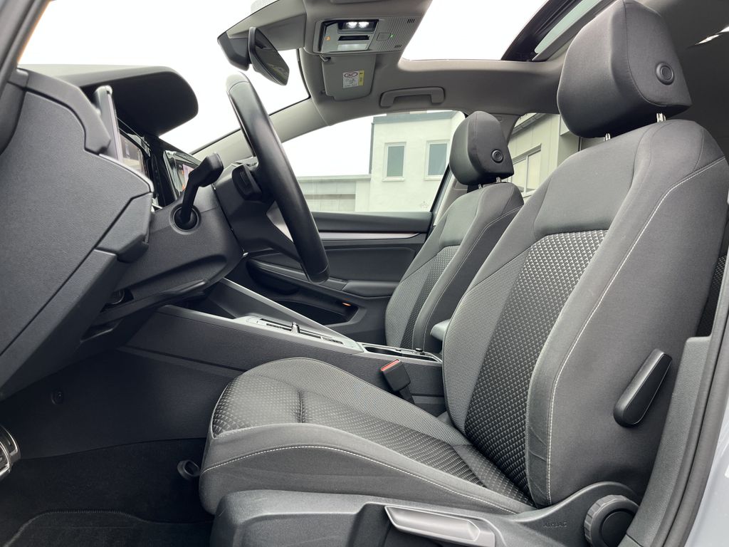 Volkswagen Golf 2.0 TDI DSG Active 11