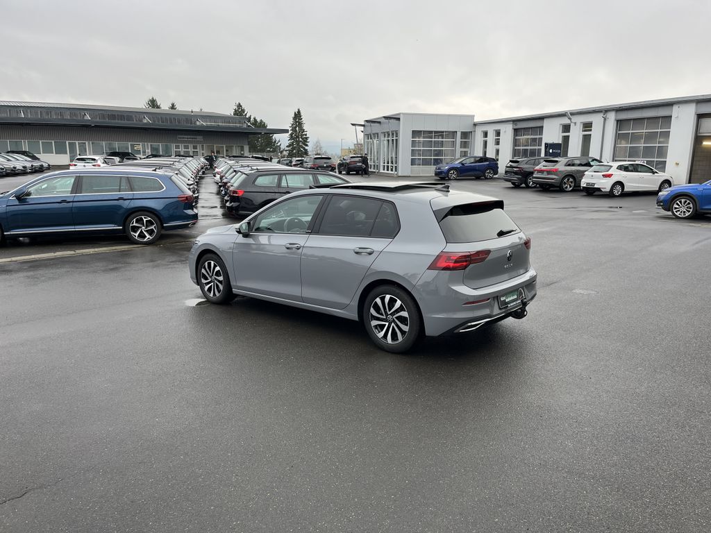 Volkswagen Golf 2.0 TDI DSG Active 9
