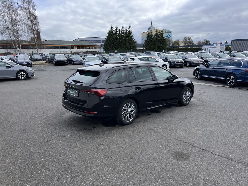 Skoda Octavia Combi 2.0 TDI DSG Tour 7