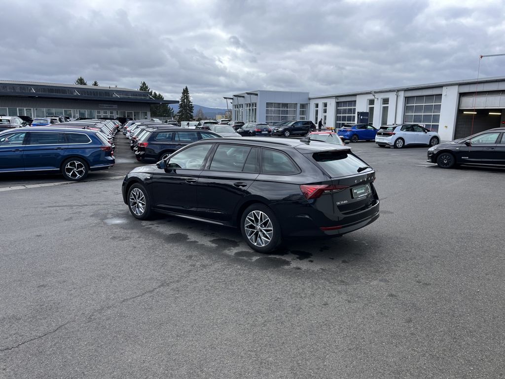 Skoda Octavia Combi 2.0 TDI DSG Tour 9