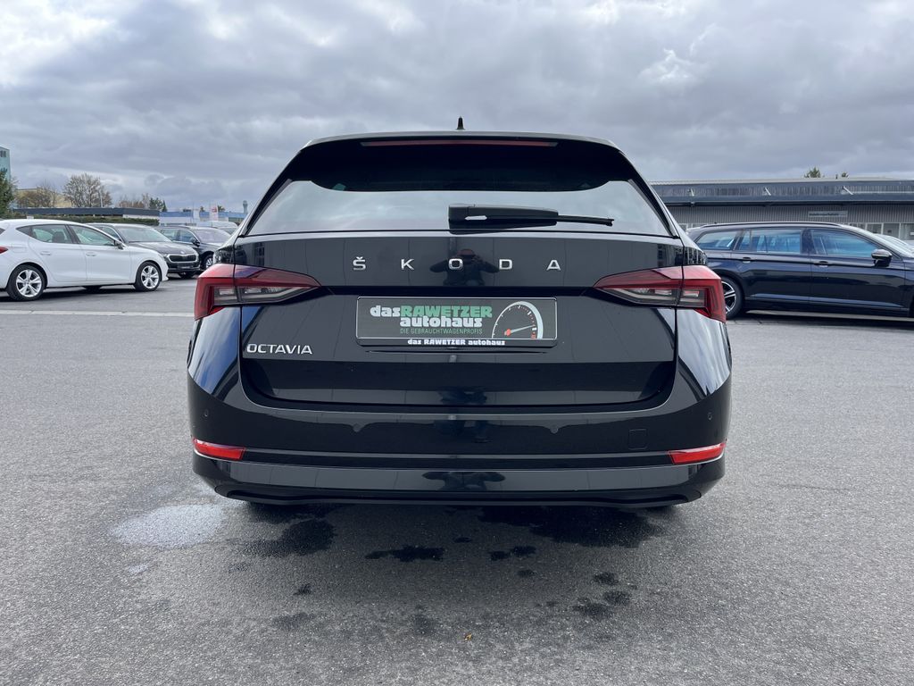 Skoda Octavia Combi 2.0 TDI DSG Tour 8