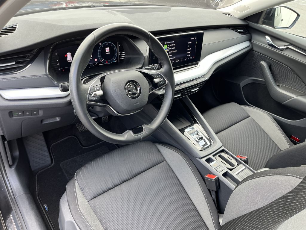 Skoda Octavia Combi 2.0 TDI DSG Tour 10