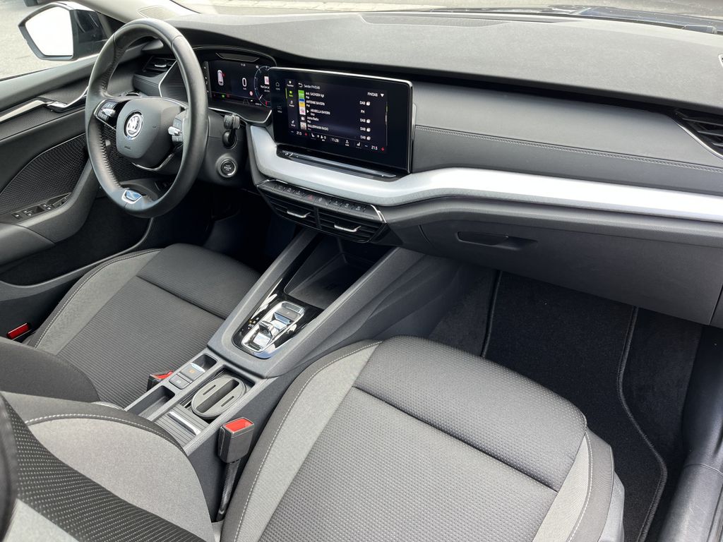 Skoda Octavia Combi 2.0 TDI DSG Tour 12
