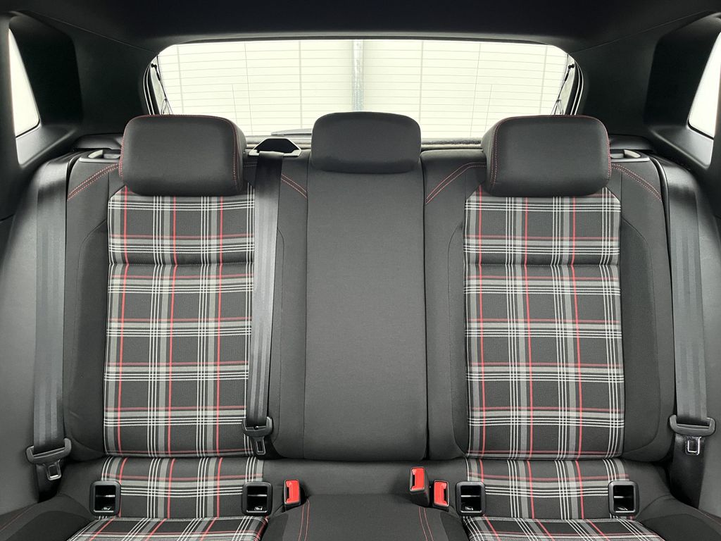 Volkswagen Polo GTI 2.0 TSI DSG 16