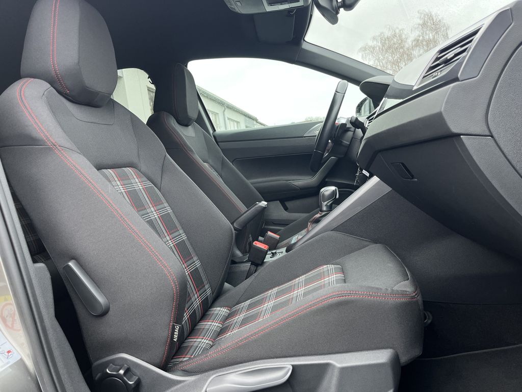 Volkswagen Polo GTI 2.0 TSI DSG 13