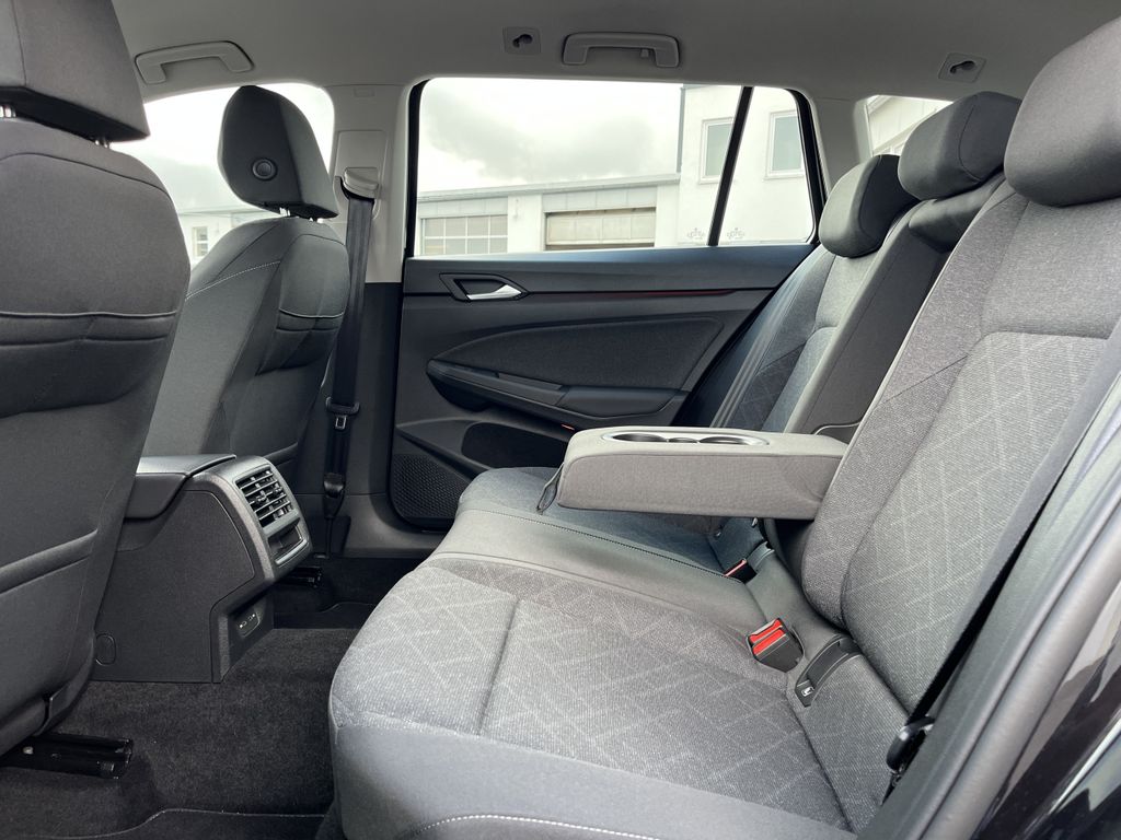 Volkswagen Golf Variant 2.0 TDI Life 15
