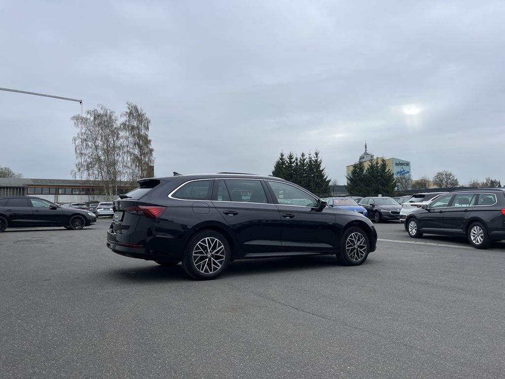 Skoda Octavia Combi 2.0 TDI DSG Style 6