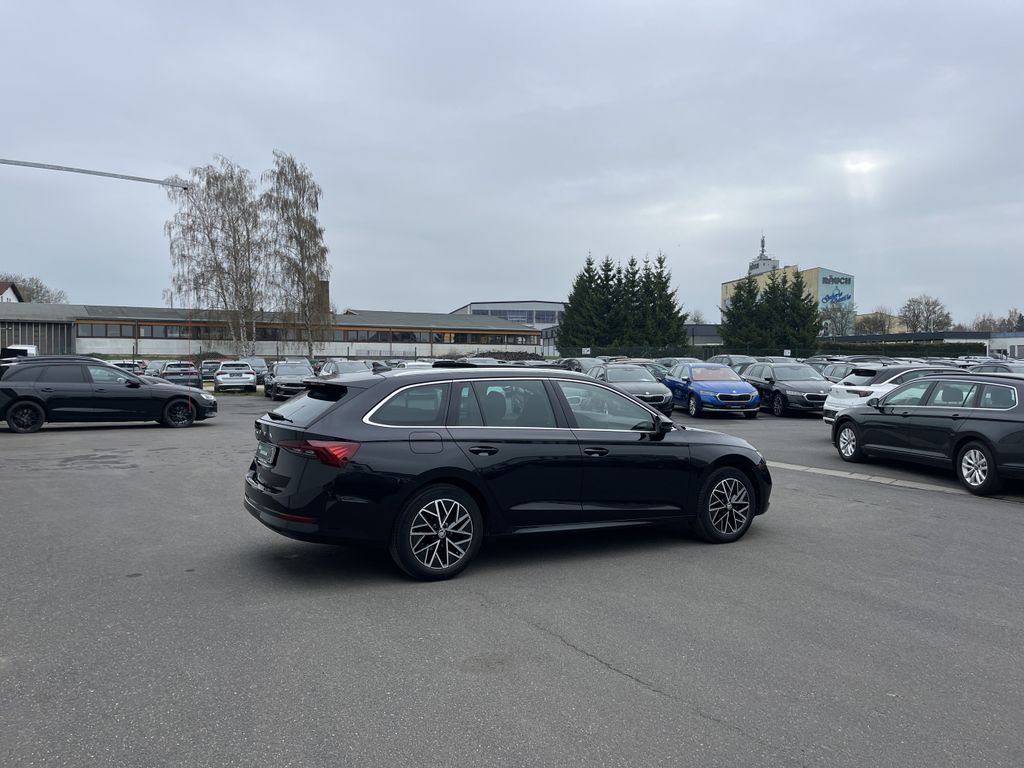 Skoda Octavia Combi 2.0 TDI DSG Style 7