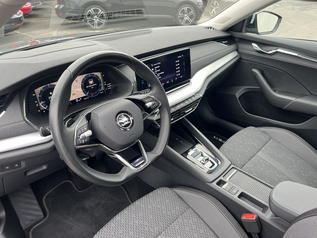 Skoda Octavia Combi 2.0 TDI DSG Style 10