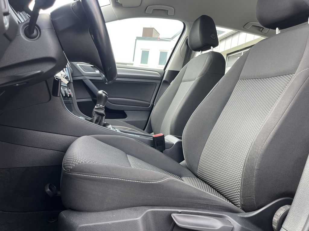 Volkswagen Golf Variant 1.6 TDI 11